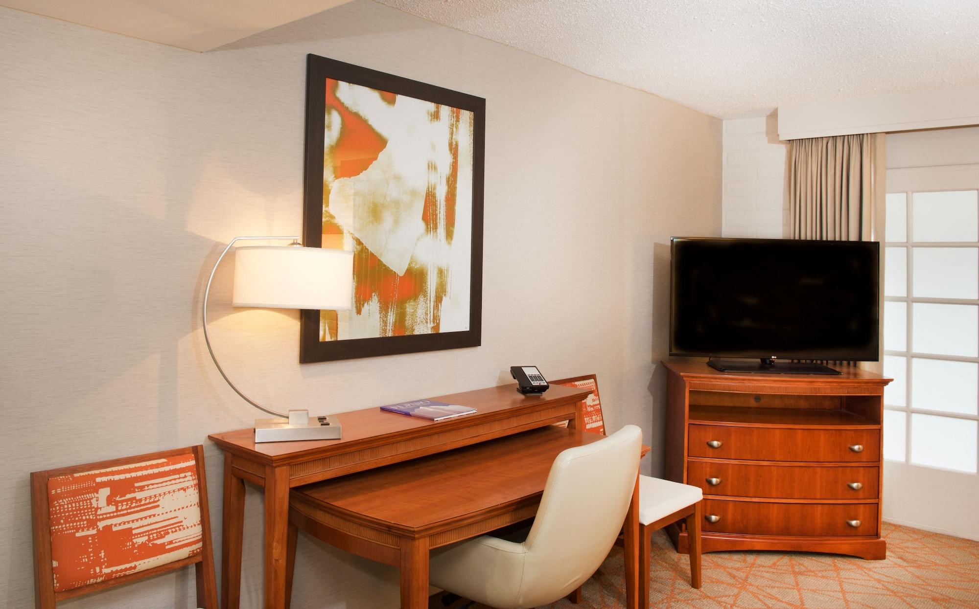 Hotel Embassy By Hilton