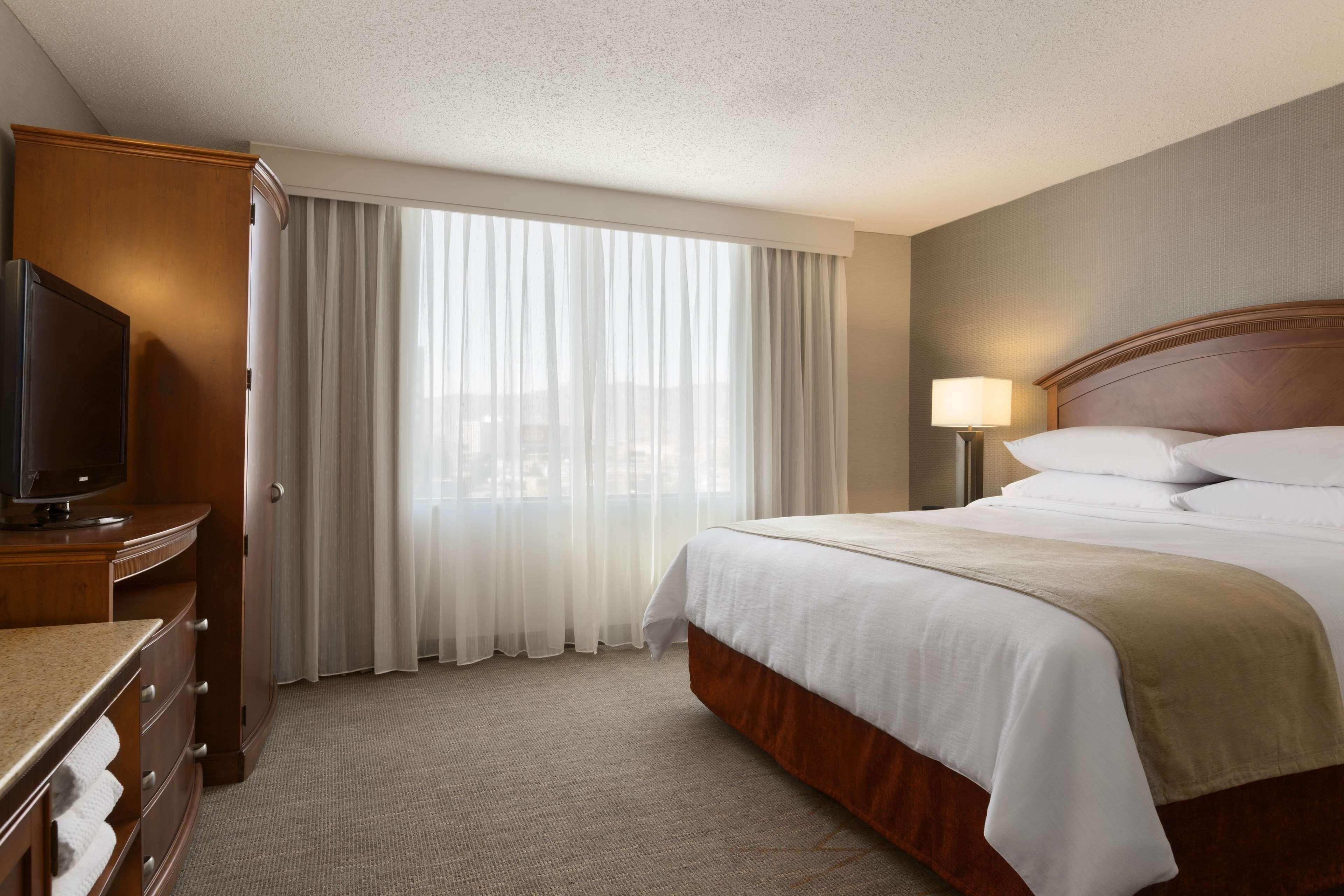 Hotel Embassy By Hilton El Paso