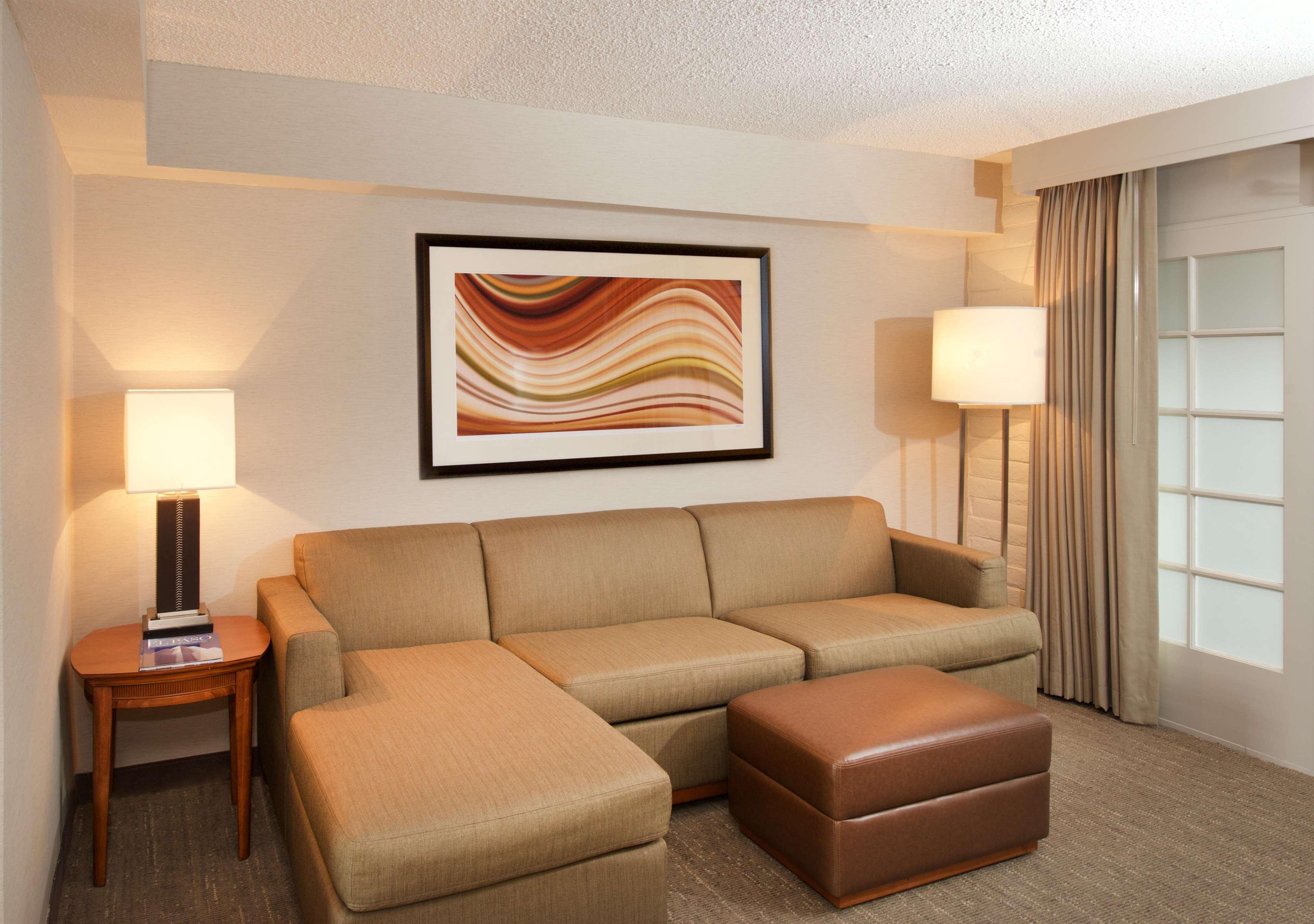 Hotel Embassy By Hilton El Paso