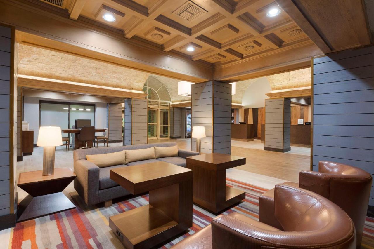 Embassy By Hilton 3*