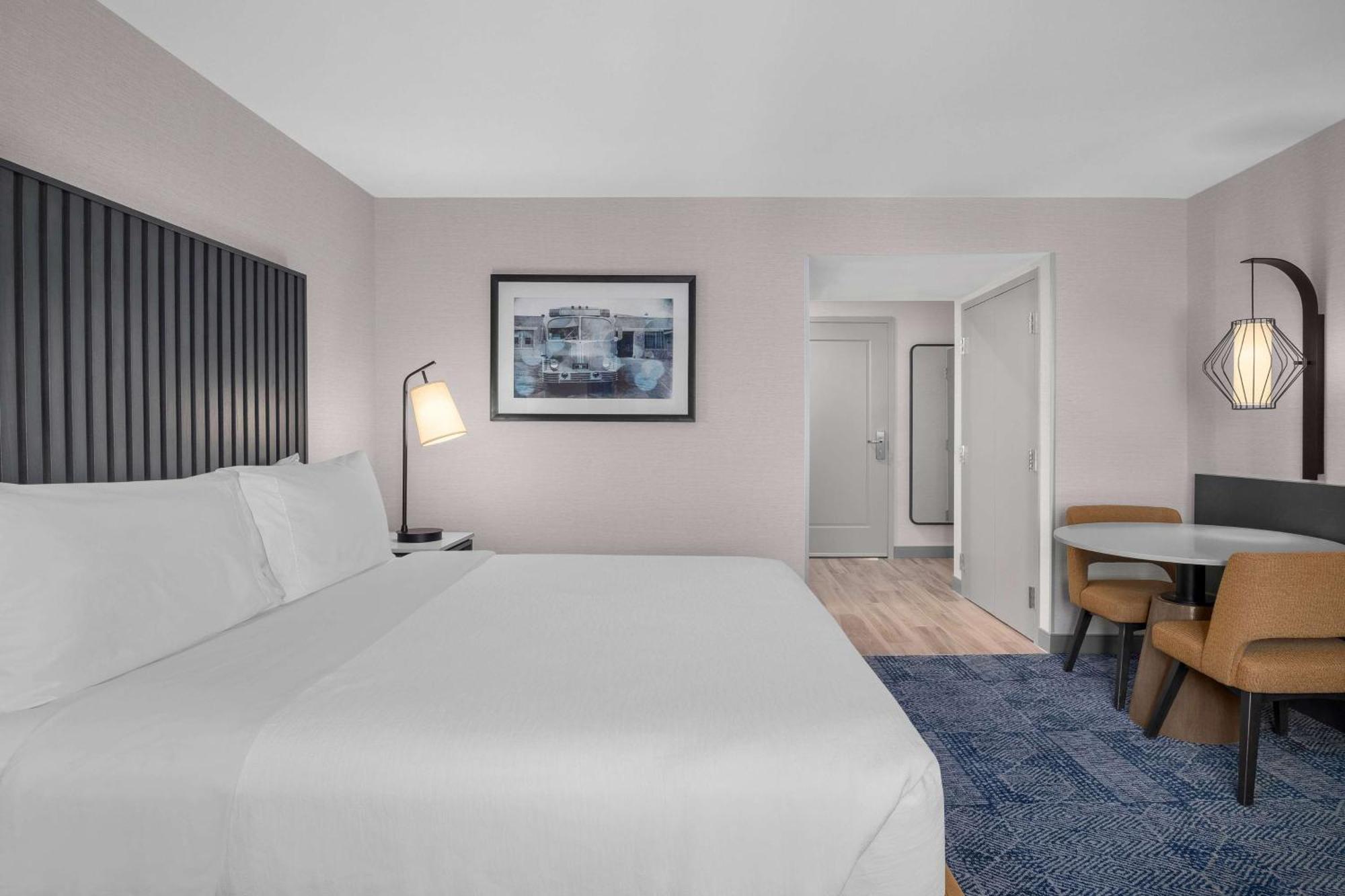 Hotel Embassy By Hilton