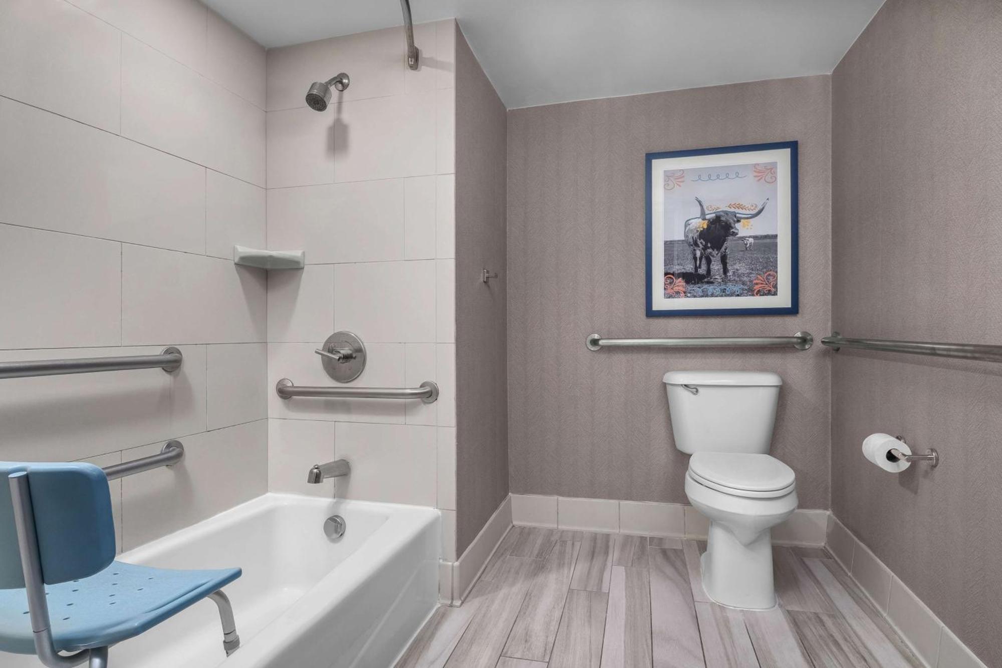 Hotel Embassy By Hilton 3*