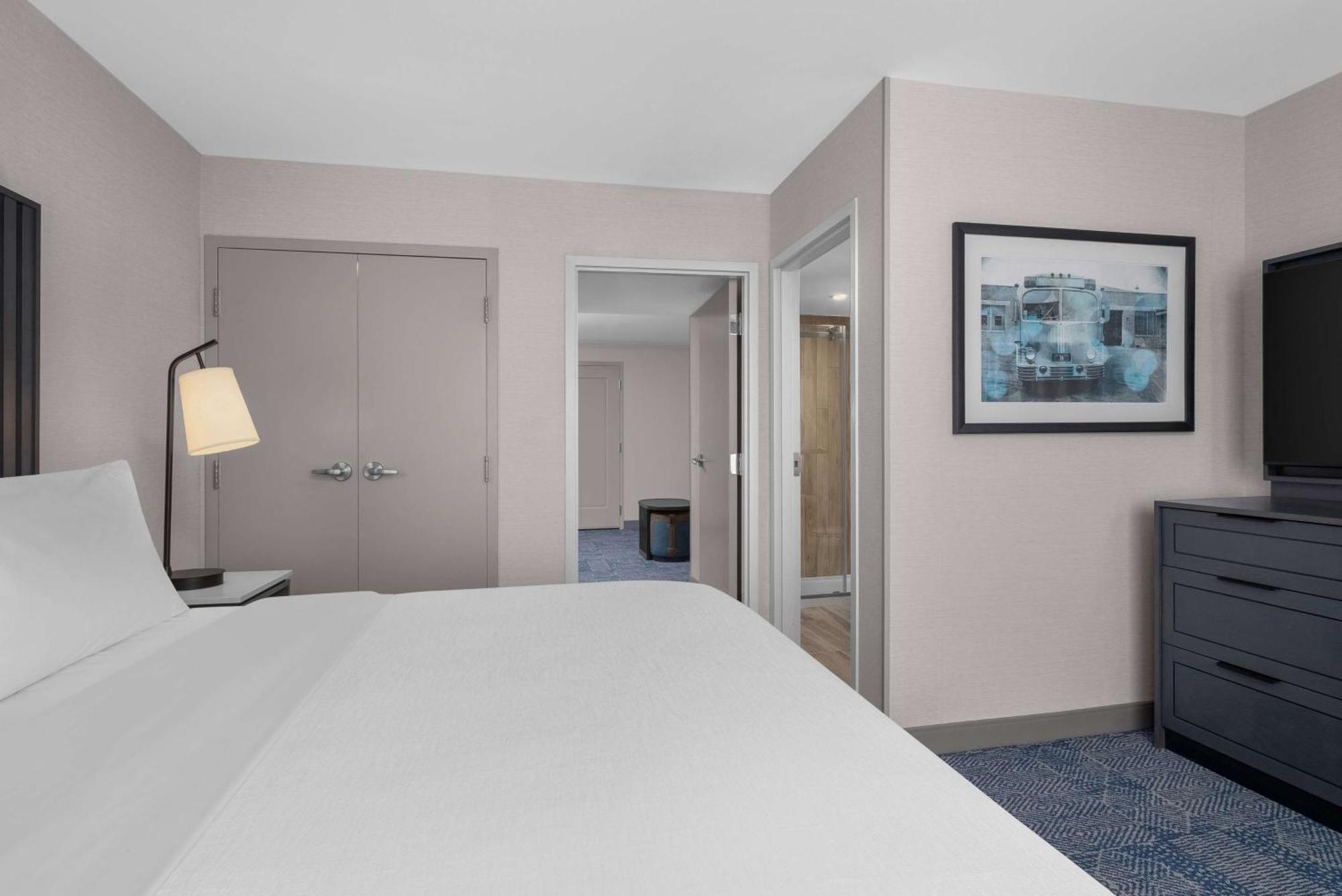 Embassy By Hilton Hotel 3*