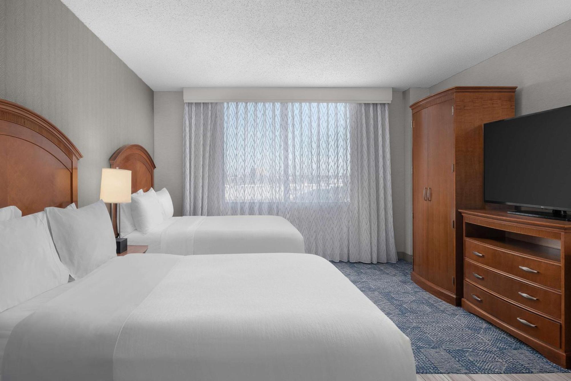Hotel Embassy By Hilton El Paso