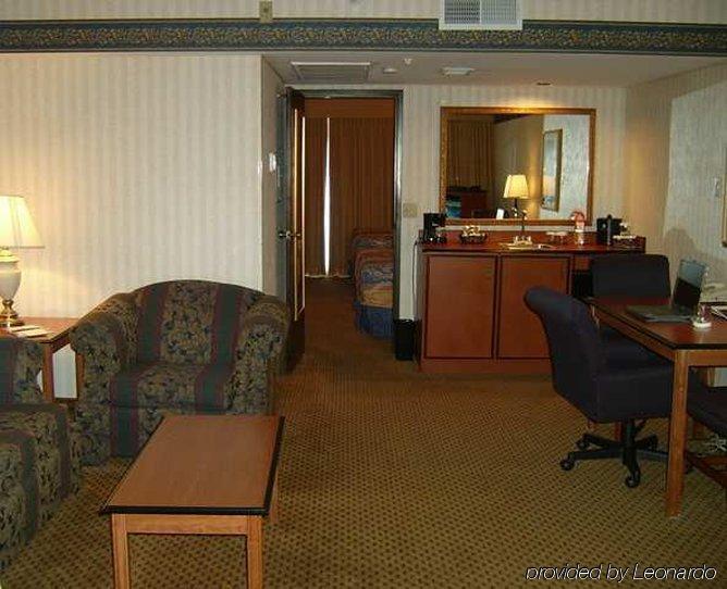 Hotel Embassy By Hilton El Paso